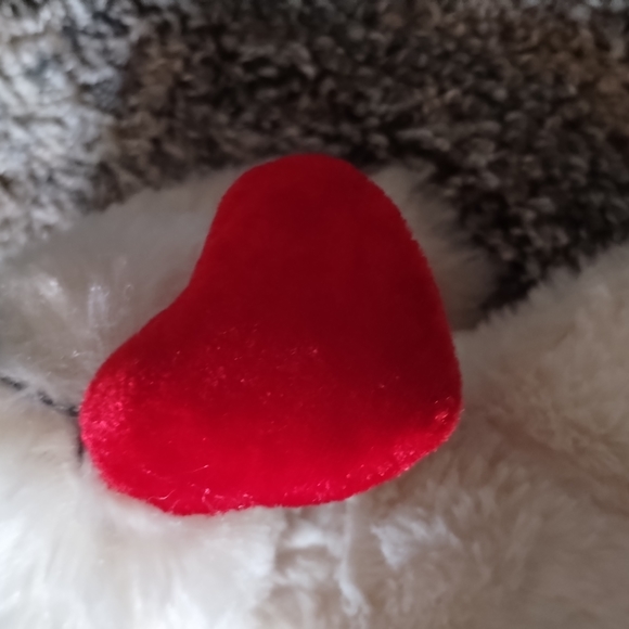 โBeverly Hills Teddy Bear Co. Valentine Dog Plush with Heart 9โ - Picture 11 of 14